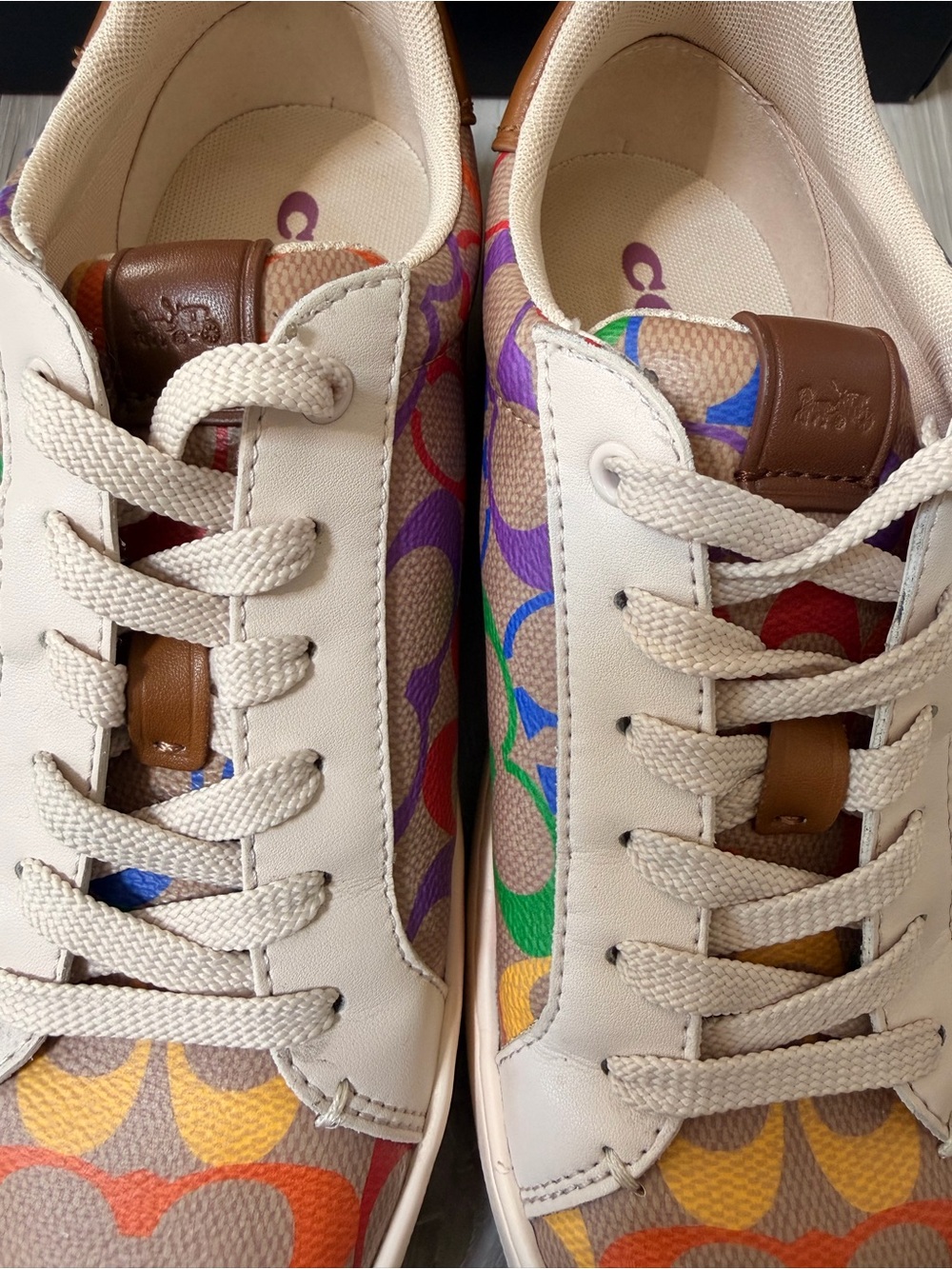Coach Lowline Rainbow Signature Coated Canvas Sneakers Size 7.5 - Picture 5 of 13